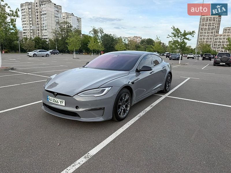 Лифтбек Tesla Model S 2021 в Киеве