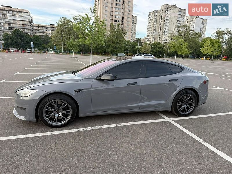 Лифтбек Tesla Model S 2021 в Киеве