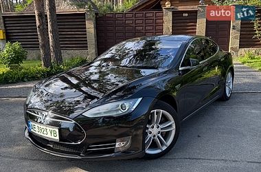 Tesla Model S  2016