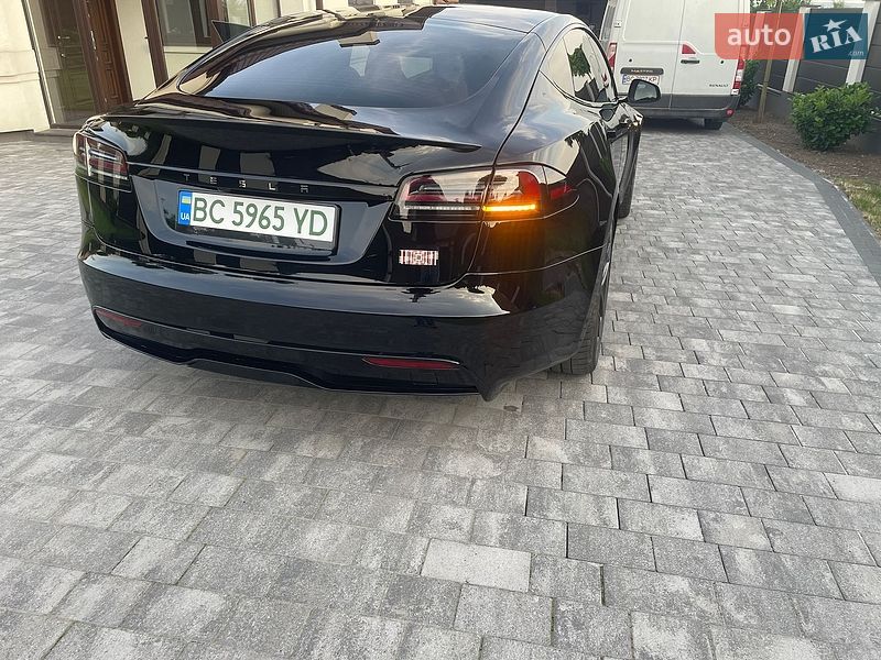 Лифтбек Tesla Model S 2023 в Львове