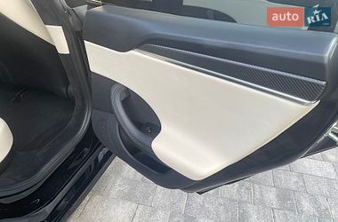 Лифтбек Tesla Model S 2023 в Львове