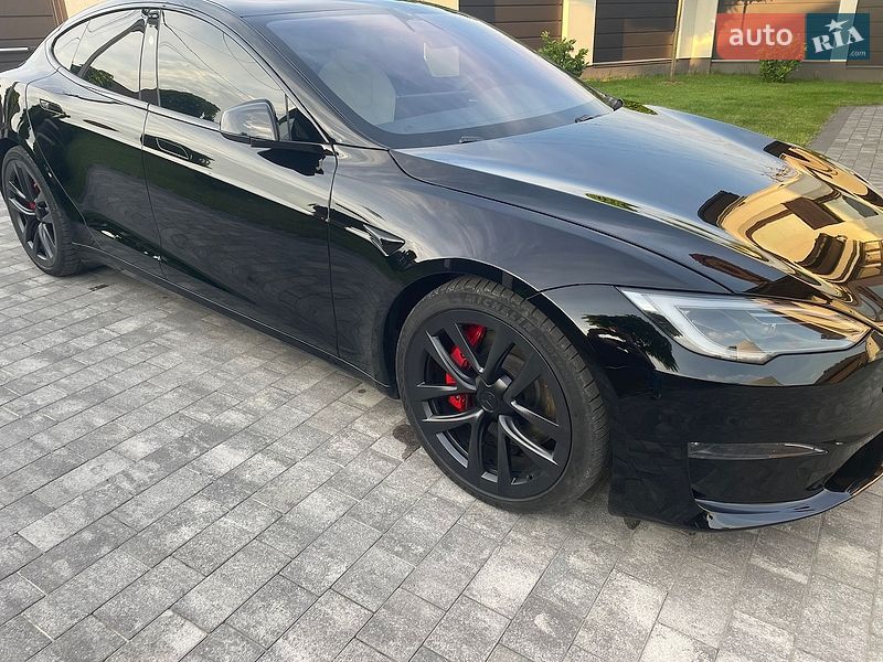 Лифтбек Tesla Model S 2023 в Львове