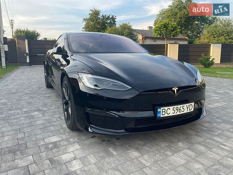 Лифтбек Tesla Model S 2023 в Львове