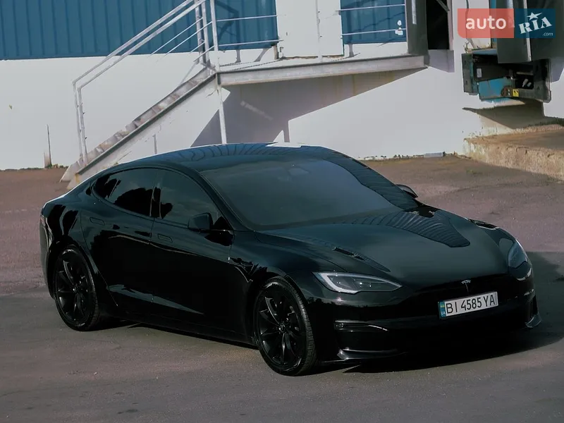 Tesla Model S 2023