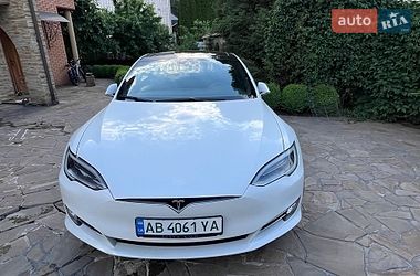 Лифтбек Tesla Model S 2016 в Виннице