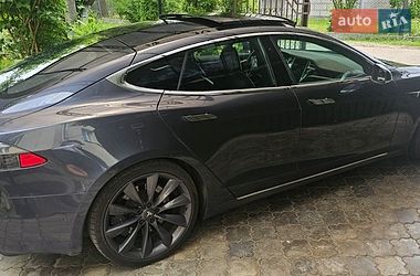 Лифтбек Tesla Model S 2017 в Стрые