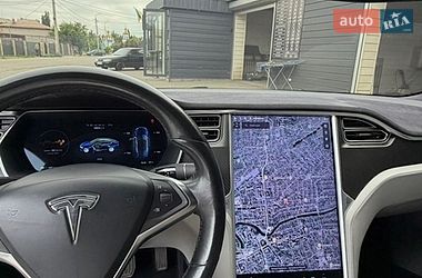 Лифтбек Tesla Model S 2016 в Кривом Роге