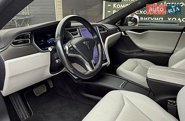 Лифтбек Tesla Model S 2016 в Кривом Роге