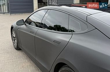 Лифтбек Tesla Model S 2016 в Кривом Роге