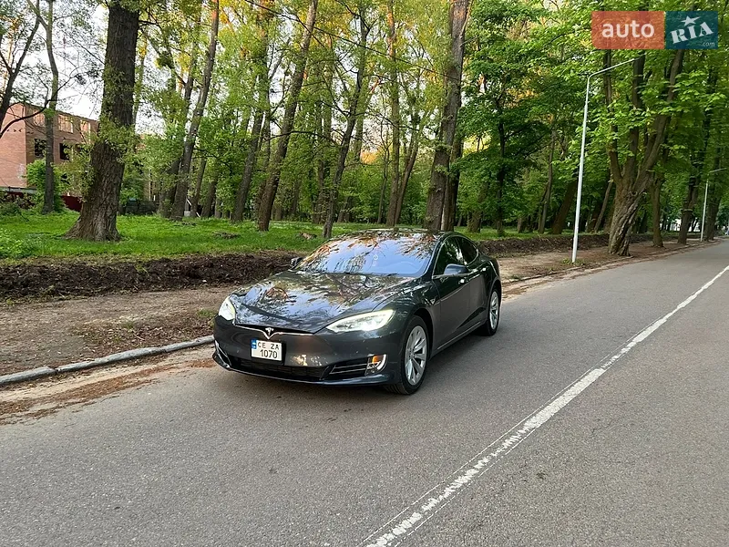 Tesla Model S