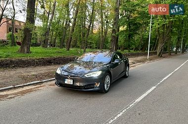 Tesla Model S 2018