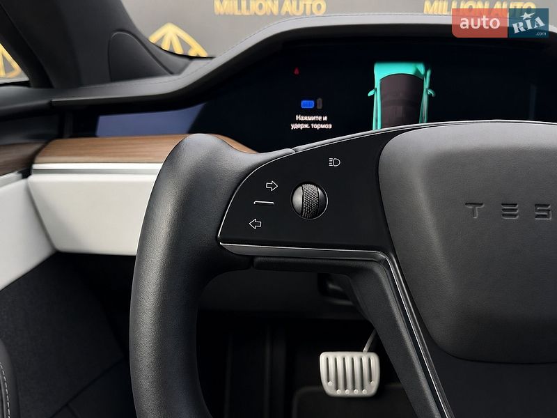 Лифтбек Tesla Model S 2022 в Киеве