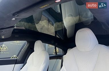 Лифтбек Tesla Model S 2022 в Киеве