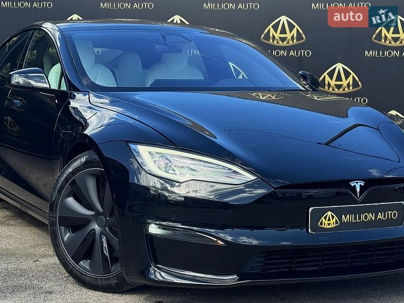 Лифтбек Tesla Model S 2022 в Киеве