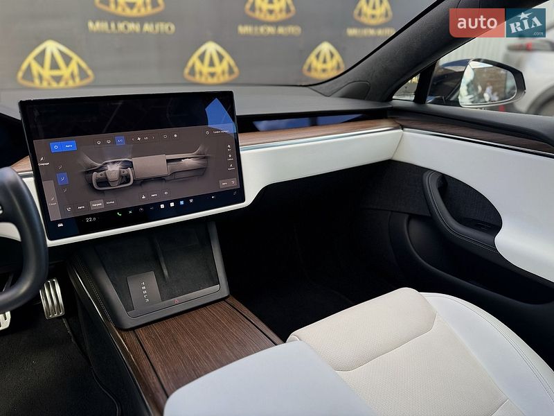 Лифтбек Tesla Model S 2022 в Киеве