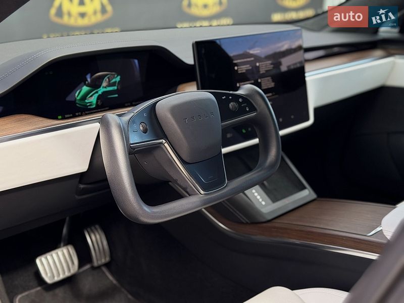 Лифтбек Tesla Model S 2022 в Киеве