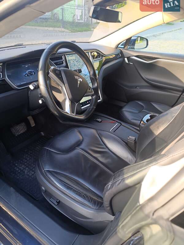 Лифтбек Tesla Model S 2014 в Луцке