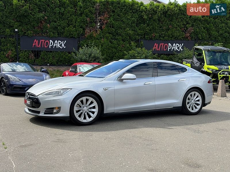 Tesla Model S 2015 Tesla Model S 2015