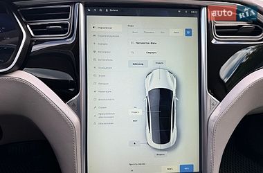 Ліфтбек Tesla Model S 2015 в Києві