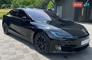 Tesla Model S  2018