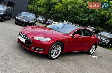 Tesla Model S 2014
