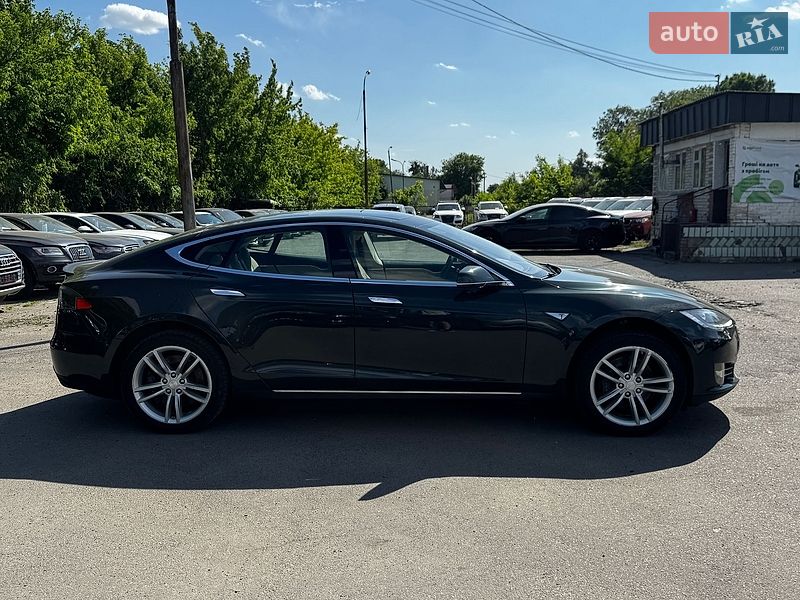 Ліфтбек Tesla Model S 2014 в Луцьку
