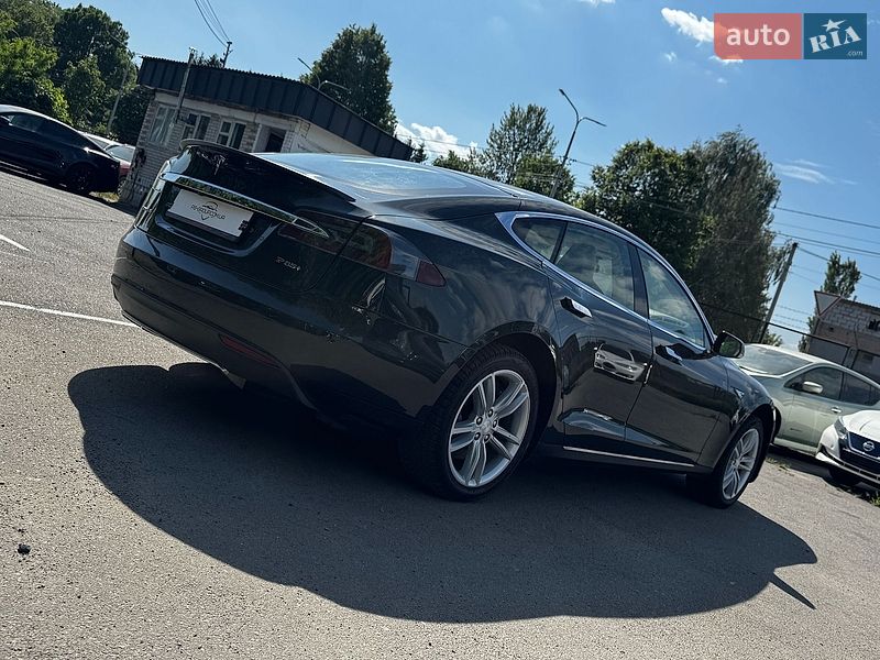 Ліфтбек Tesla Model S 2014 в Луцьку