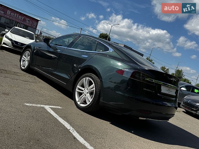 Ліфтбек Tesla Model S 2014 в Луцьку