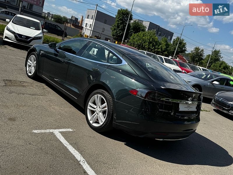 Ліфтбек Tesla Model S 2014 в Луцьку