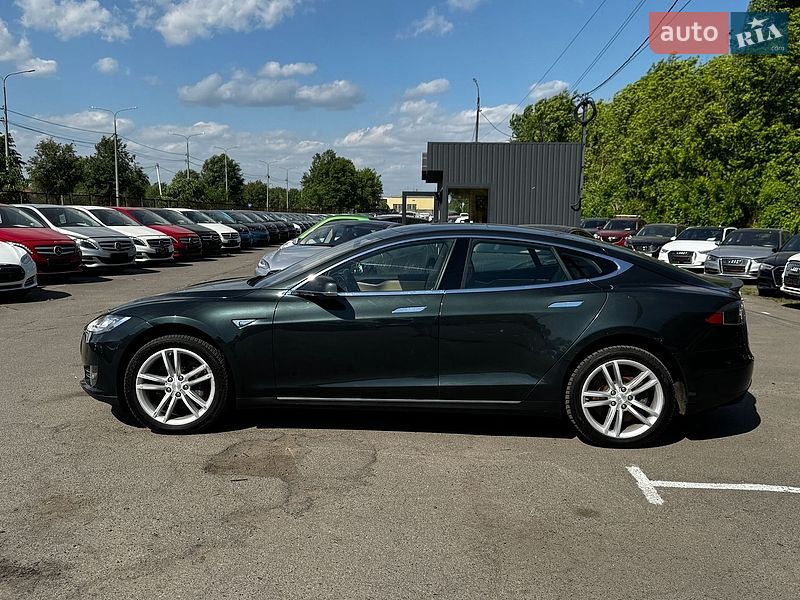 Ліфтбек Tesla Model S 2014 в Луцьку