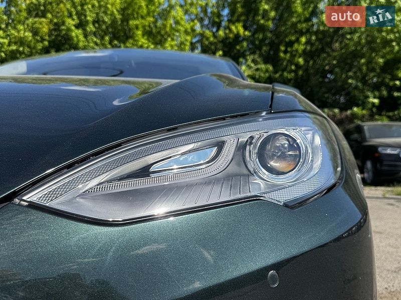 Ліфтбек Tesla Model S 2014 в Луцьку