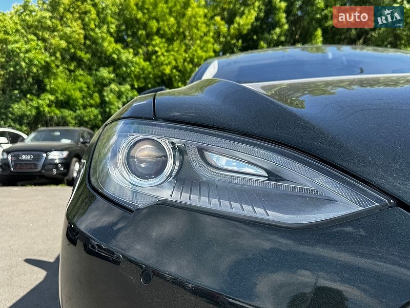 Ліфтбек Tesla Model S 2014 в Луцьку
