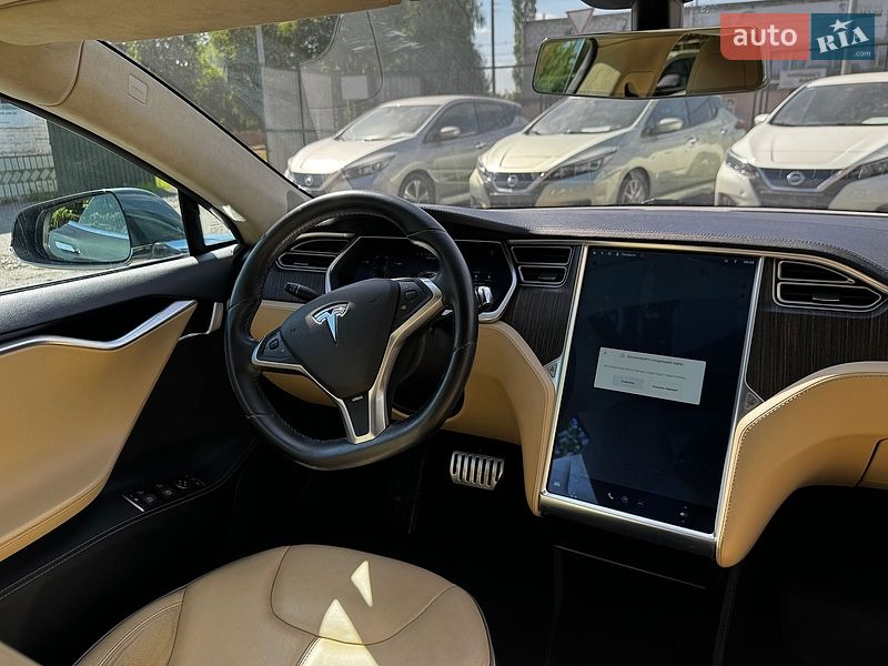 Ліфтбек Tesla Model S 2014 в Луцьку