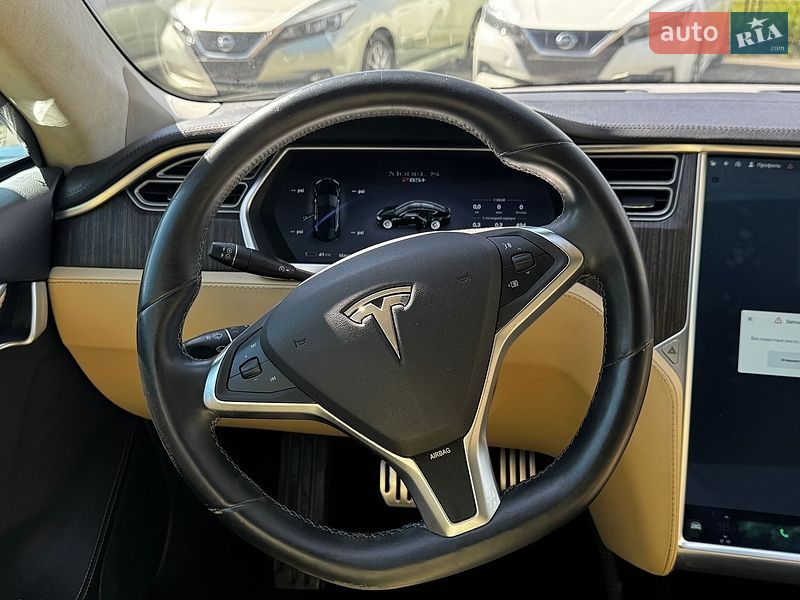 Ліфтбек Tesla Model S 2014 в Луцьку