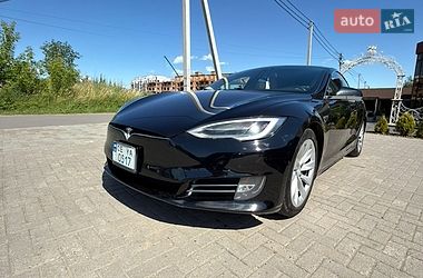 Tesla Model S 2016