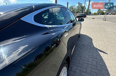 Лифтбек Tesla Model S 2016 в Черновцах