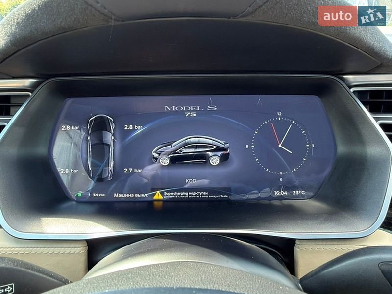 Лифтбек Tesla Model S 2016 в Черновцах