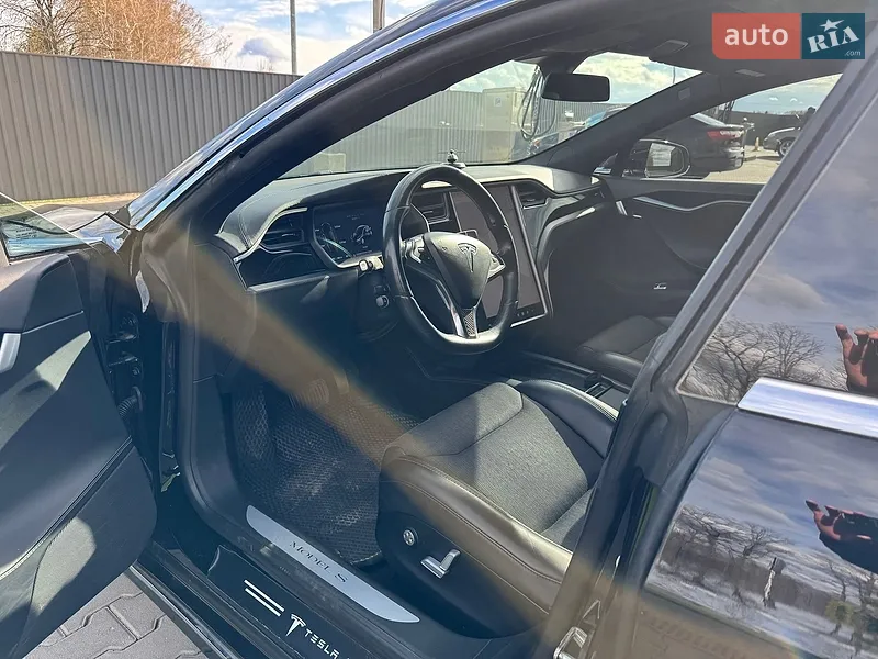 Tesla Model S