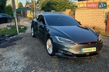 Tesla Model S  2015