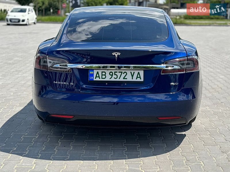 Лифтбек Tesla Model S 2018 в Хмельницком