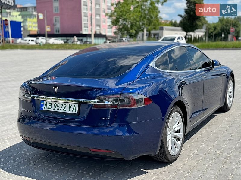 Лифтбек Tesla Model S 2018 в Хмельницком