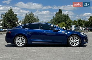Лифтбек Tesla Model S 2018 в Хмельницком
