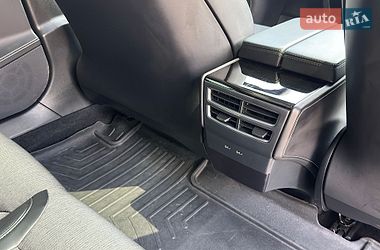 Лифтбек Tesla Model S 2018 в Хмельницком