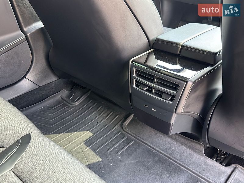 Лифтбек Tesla Model S 2018 в Хмельницком