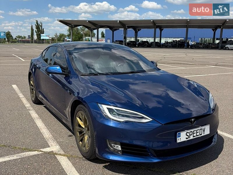 Tesla Model S 2018