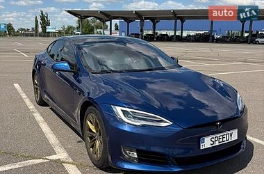 Tesla Model S  2018