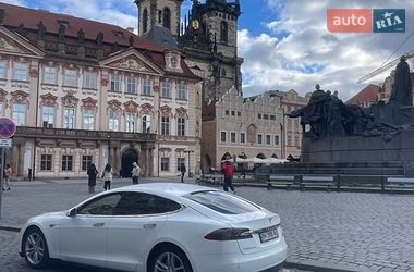 Tesla Model S  2013