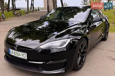 Tesla Model S  2022