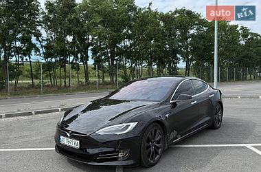 Tesla Model S  2017