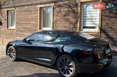 Лифтбек Tesla Model S 2019 в Львове